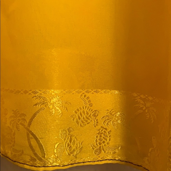 Cover up - Picture 3 of 4